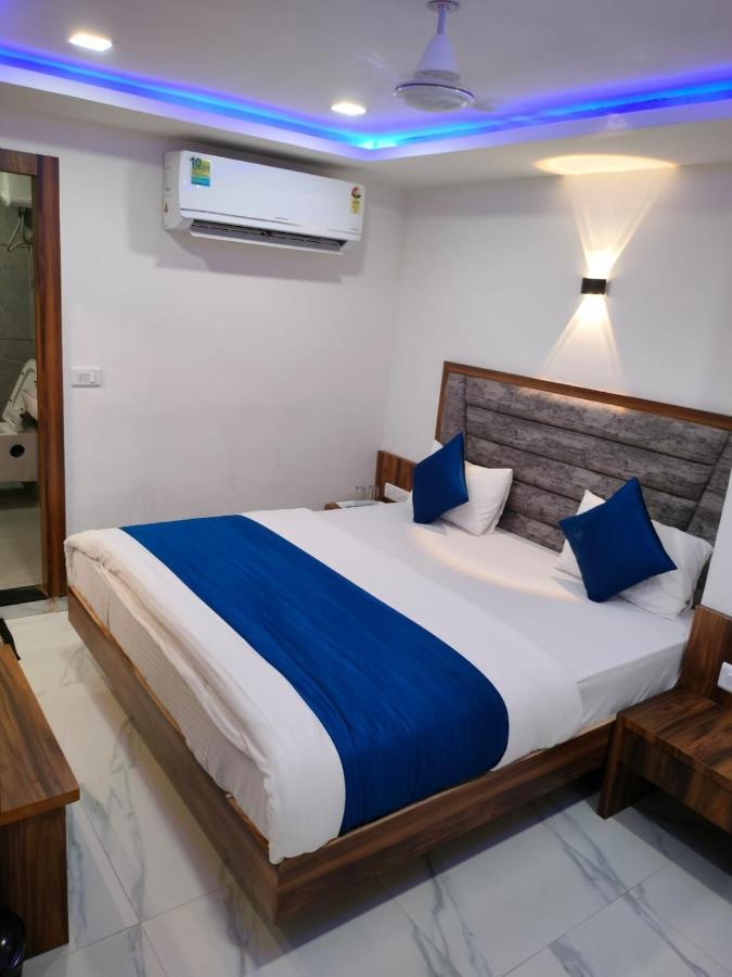 Hotel Ozone,Ahmedabad Exterior photo