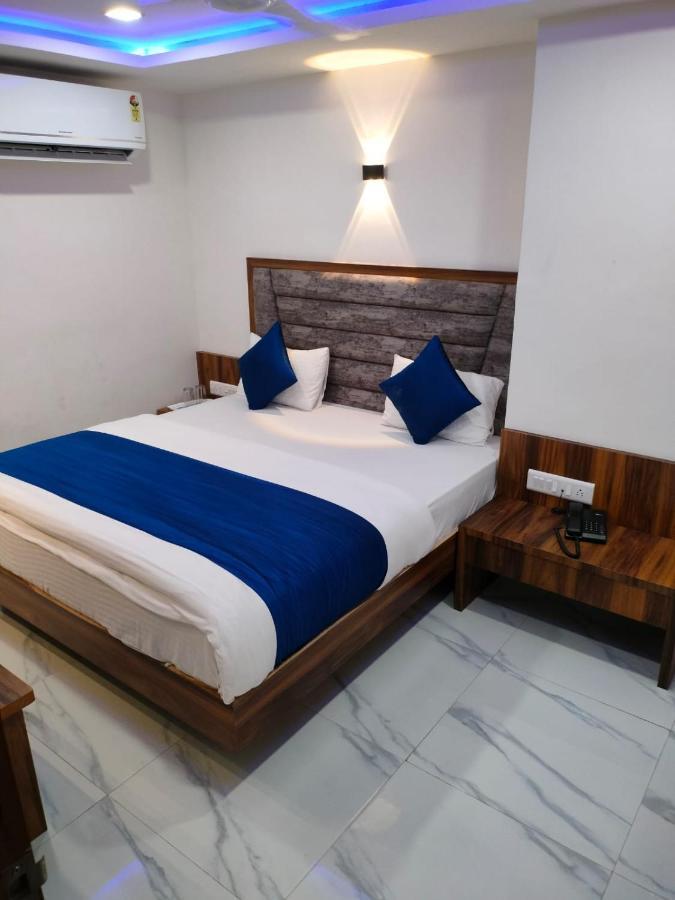 Hotel Ozone,Ahmedabad Exterior photo