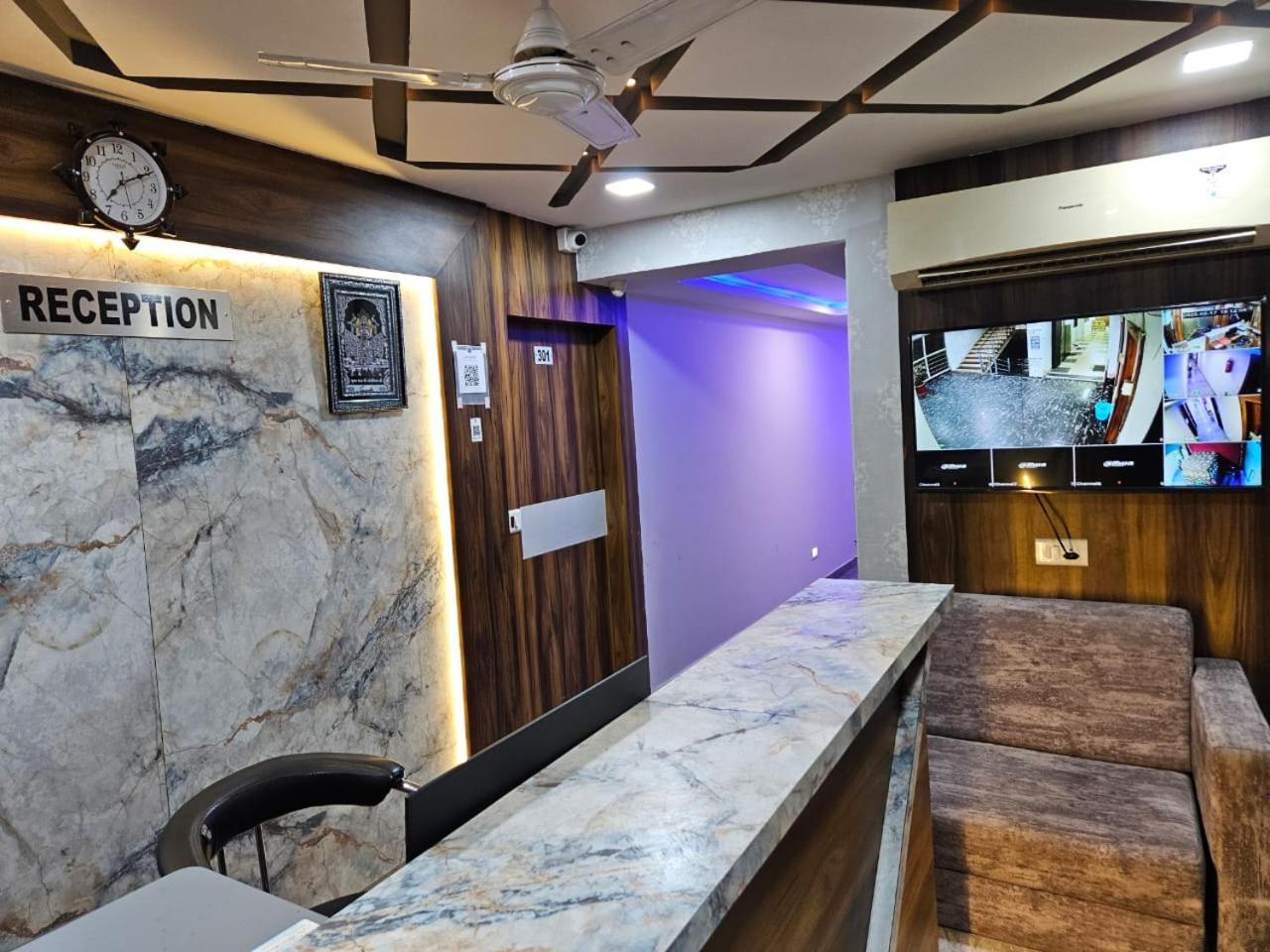 Hotel Ozone,Ahmedabad Exterior photo
