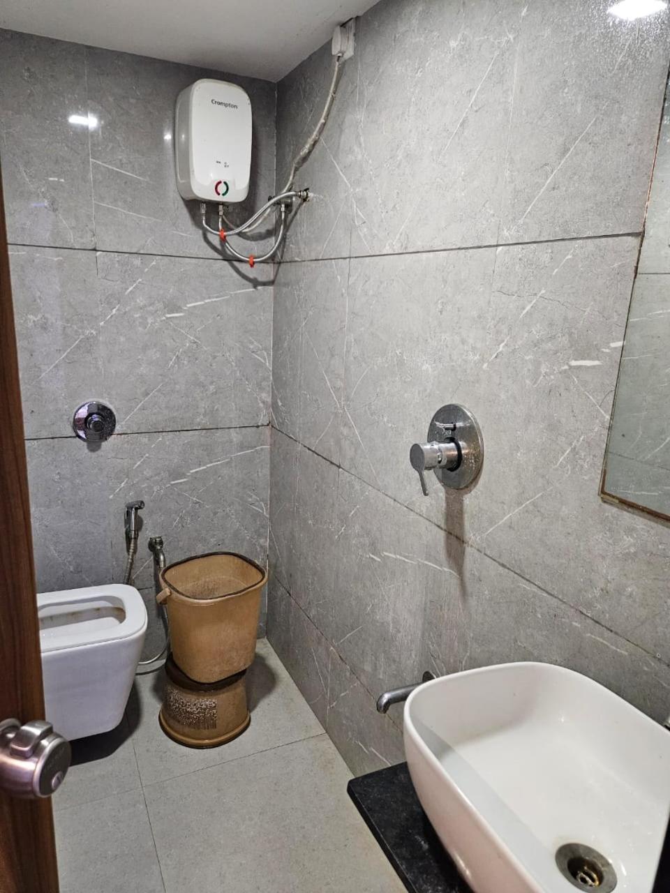 Hotel Ozone,Ahmedabad Exterior photo